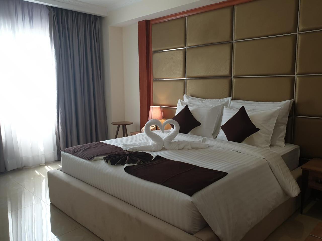 Summerset Continental Hotel By Usuma Mobushipe Exterior photo